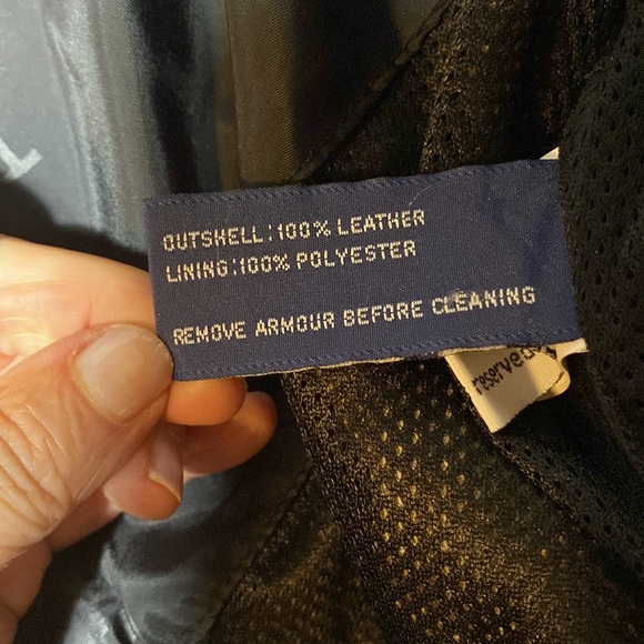 Triumph Motorcycle Jacket with all four pieces of shoulder & elbow armor. EUC - Picture 12 of 16